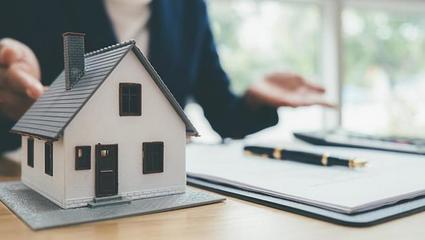 二手房中介費(fèi)下調(diào)趨勢(shì)初現(xiàn)，市場(chǎng)博弈待深化